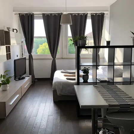 Dimora Lagrange Apartment *