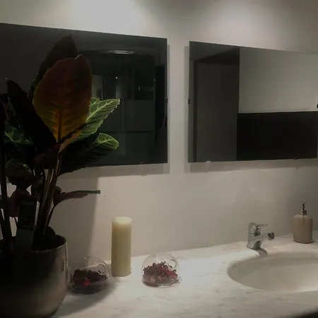 Dimora Lagrange Apartment *
